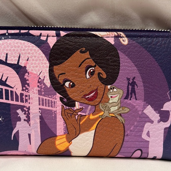Buckle Down X Disney Tiana Bi-fold Purple Wallet NWT Tiana’s Place Princess Frog - Picture 3 of 8